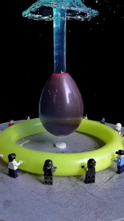 The drowning of the legos