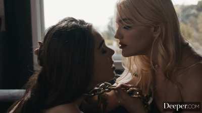 This threesome was so fucking hot 😍 (Megan Marx Kenna James) 