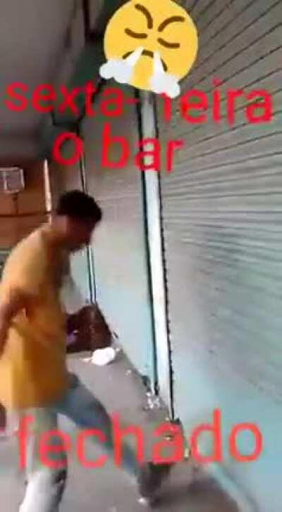 Aí gente olha pra mim eu bebo kk adoro uma cerveja olha como eu fico se não bebo por um dia 😂😂 muito eu