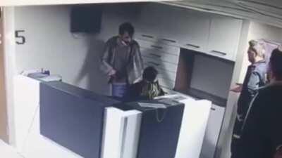 This is how the Chief of Police saved the hostage nurse! Jumped on it in an instant