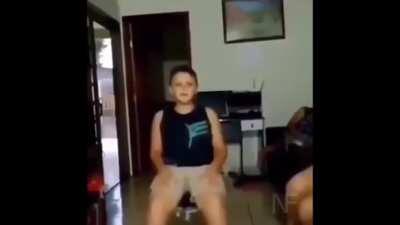 Living Near Cell Area Be Like...