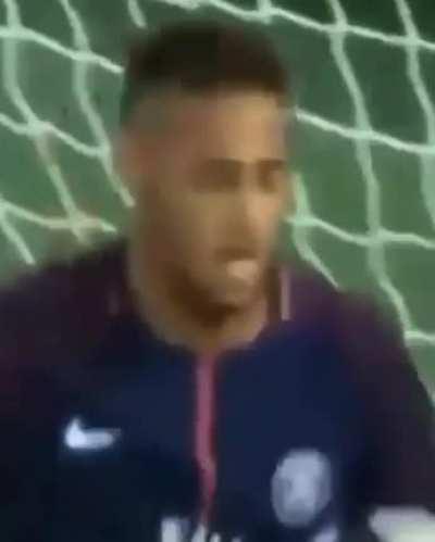 Neymar é foda 😎😎😎