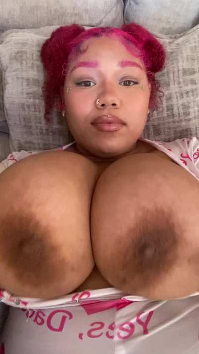 I love showing off my titties with big areolas