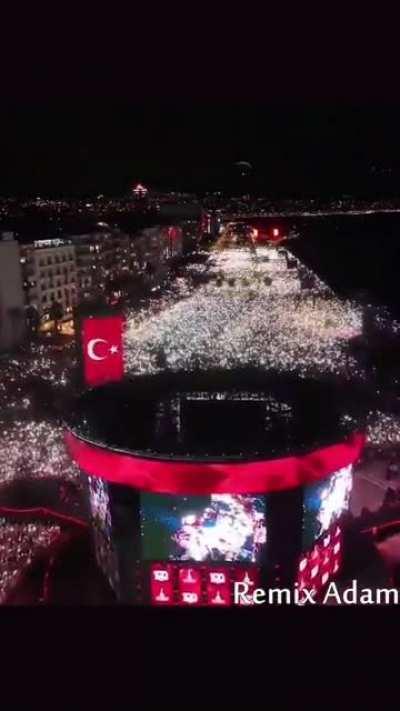 The most crowded free concert of the last 25 years. 100th Anniversary of İzmir's Liberation Celebration