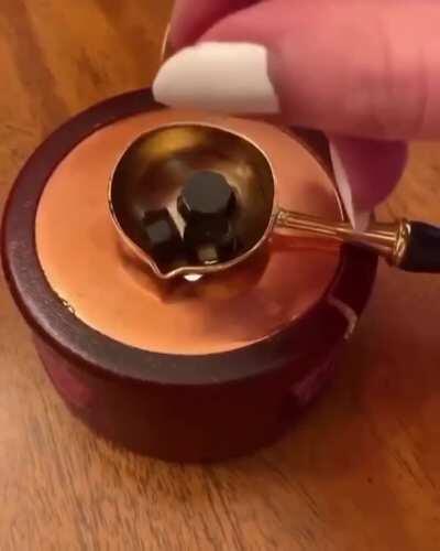 The Art of making vintage cards. Credit @jjennynguyenn on IG