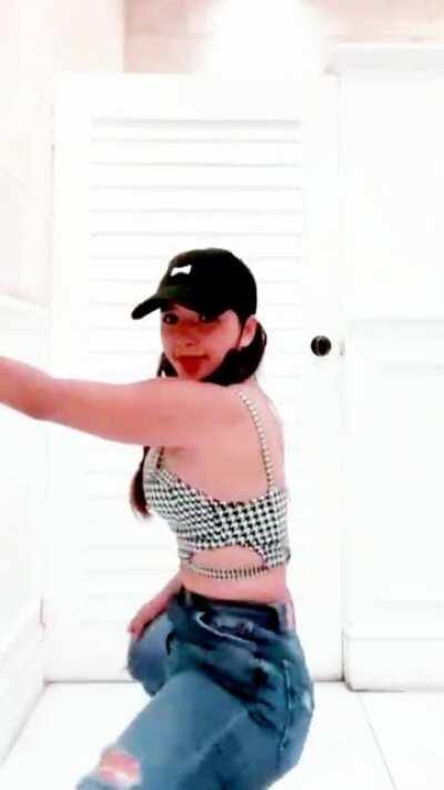 Caomi's body shape. She still got it