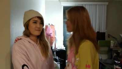 IGumDrop kisses AngelsKimi