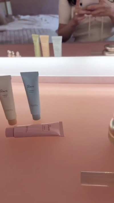 nice cleavage 🍼🍼