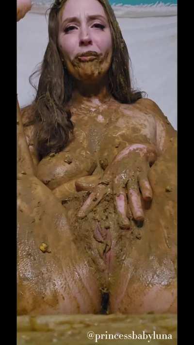 who doesn't love super filthy masturbation 👀💦 newest video is out now on my Femscat 🩷