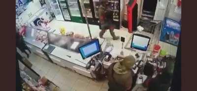 Video of Russian “Lootnaz” looting a Ukrainian supermarket.