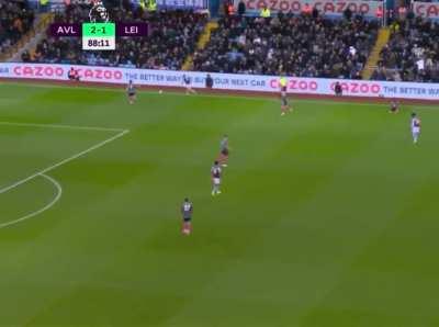 John McGinn run, given as foul on Ndidi