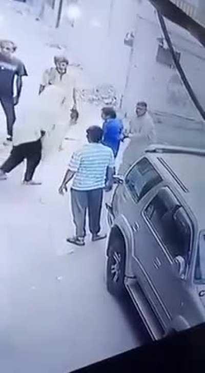 WCGW Guy sexually assaults a woman in board daylight and get’s caught