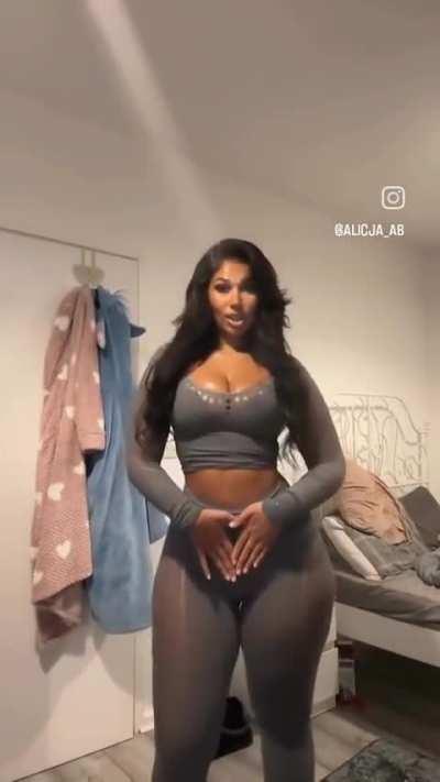 ALICJA_AB (@ALICJA_AB)