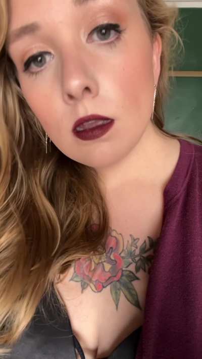 Imagine me looking at you like this from across the room during church 😏