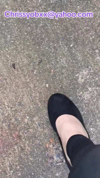 Wedge pumps crushing snails