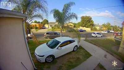 Footage of an ambush shooting in Willowbrook, California 2 weeks ago that left 1 dead. One suspect was last seen driving a Tesla while 3 other suspects were last spotted driving a Dodge Charger. It's believe the shooting was gang-related