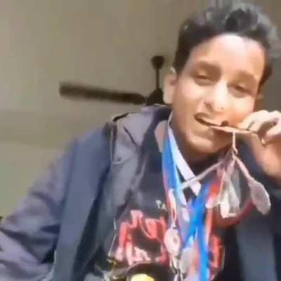 Mga with honors be like: