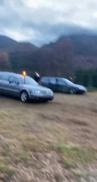 У меня такие же под окнами катаются