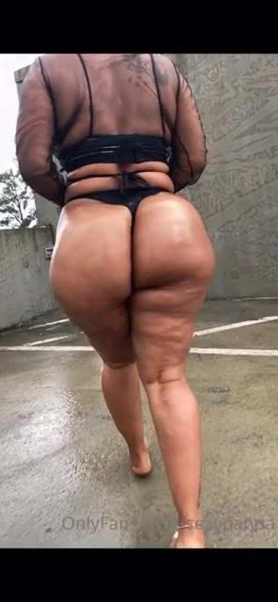 I can follow that ass all day