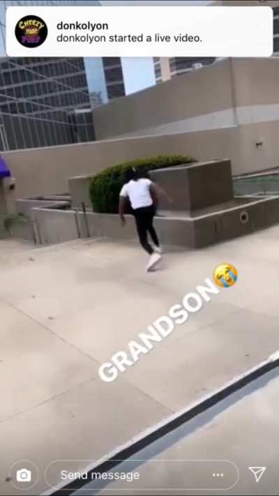 Memo and Von doing flips