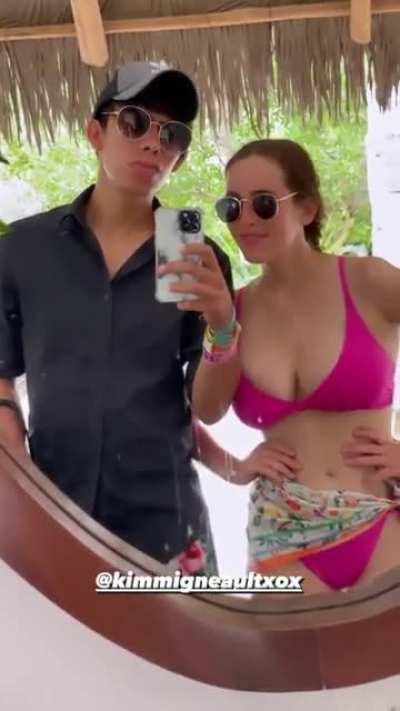 vaya tetas 🤤 y panocha que se carga kim🔥🔥🔥