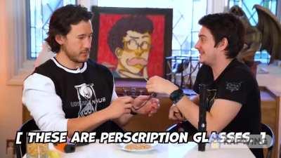 tHesE aRE pResCrIptiOn suNgLaSSes