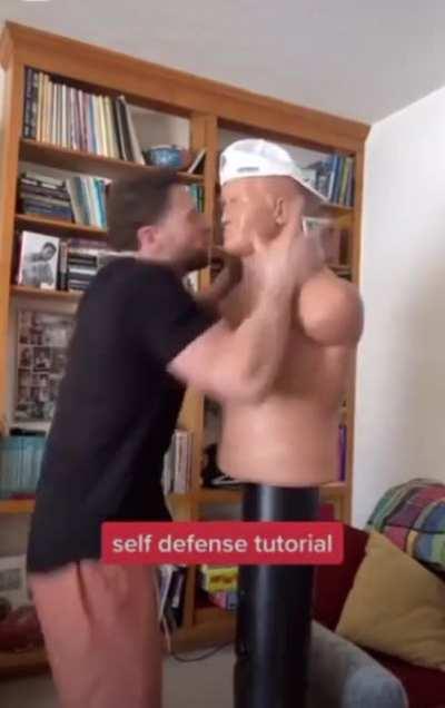 Self defense 👍