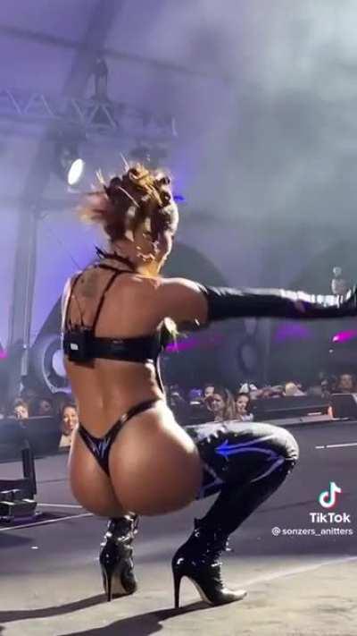 Anitta 🍑