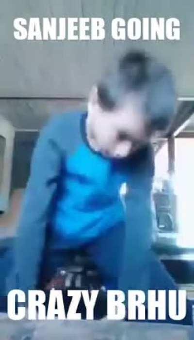 riteesh got the perks 😳😳😳😳