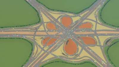 Rush hour proof interchange I built (heavy outside traffic set to max, no despawning)