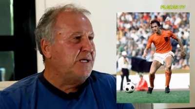 Zico responde se jogou mais que alguns jogadores.