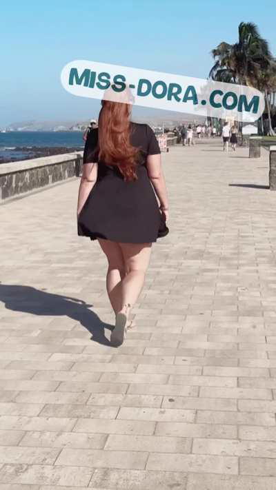 Wearing my GIANT pussy plug in public! 