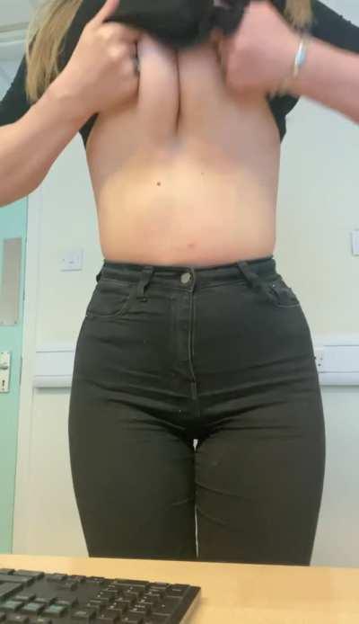 The quiet girls at work are always the naughtiest 🤷‍♀️ [F]