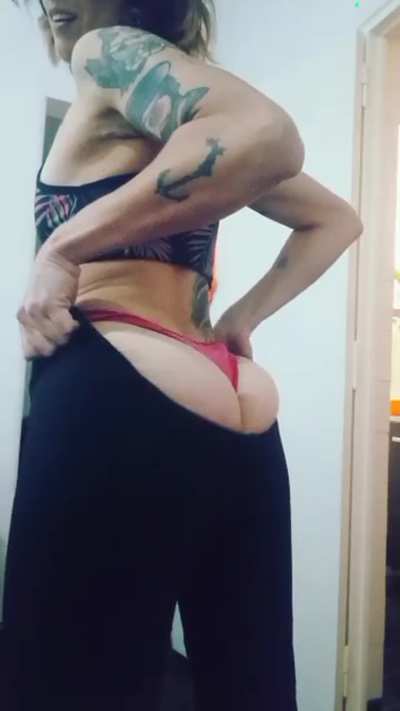 wanna spank my big ass? 