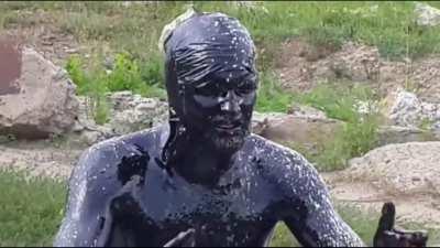 Нырнул в нефть