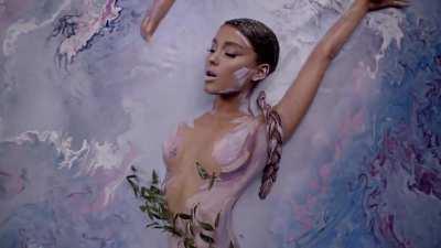 Ariana Grande is incredibly gorgeous