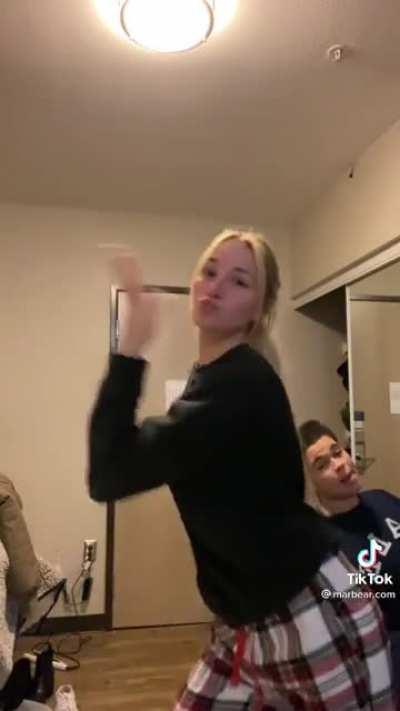 Pt 2 She know how to move💦