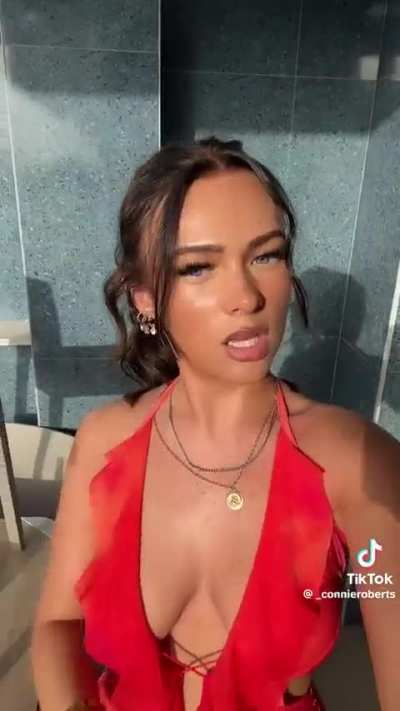 _connieroberts beautiful 🍒