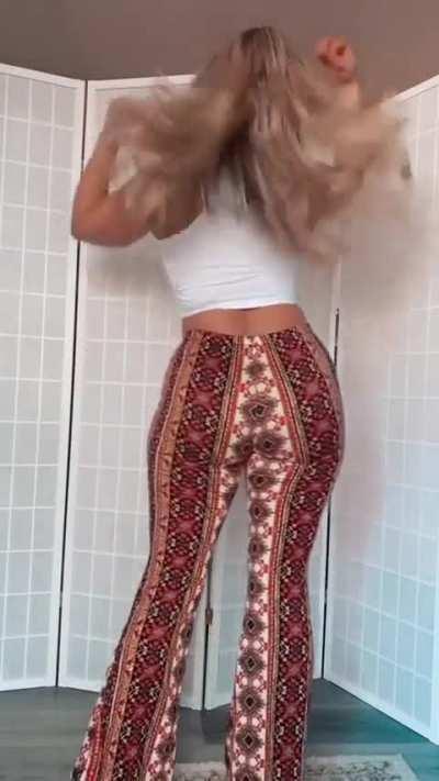 Dancing through life in my favorite pair of flare pants;)