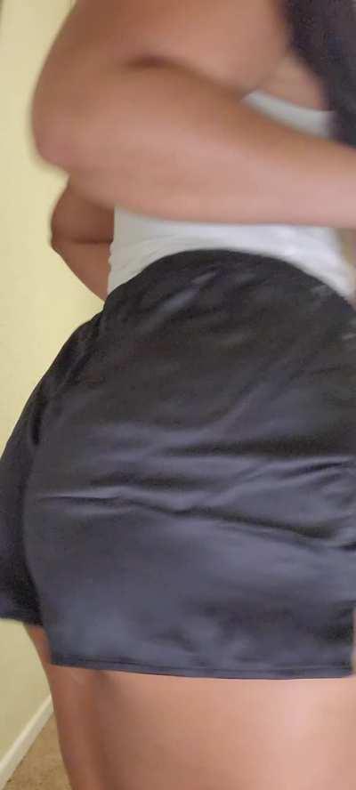 Mom of 1, am I boner material?