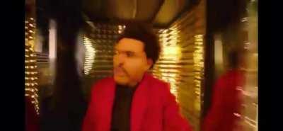 Amazon Drivers looking for the apartment number