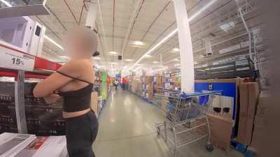 Everyone is always so friendly when I wear this top