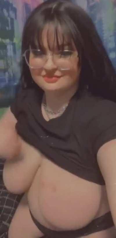 Old vid :3 still find it cute