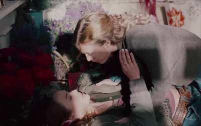 Lena Headey & Piper Perabo