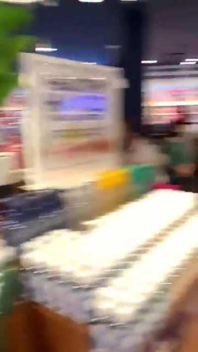 Shopping at Bath &amp;amp; Body Works gets physical