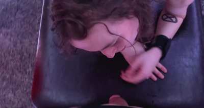 who wants to get facefucked by this monster girlcock with me? i dont mind sharing 😘