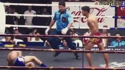 Liver kick and a teep for the finish.