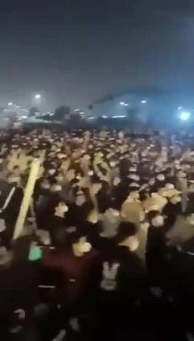 Workers in China are rioting with security personnel and police protesting against coronavirus restrictions
