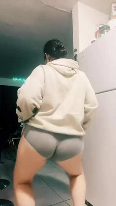 College girls have the cutest asses