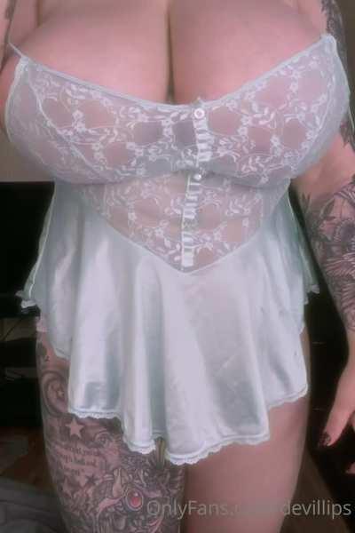 She's been eating good off that OF money apparently